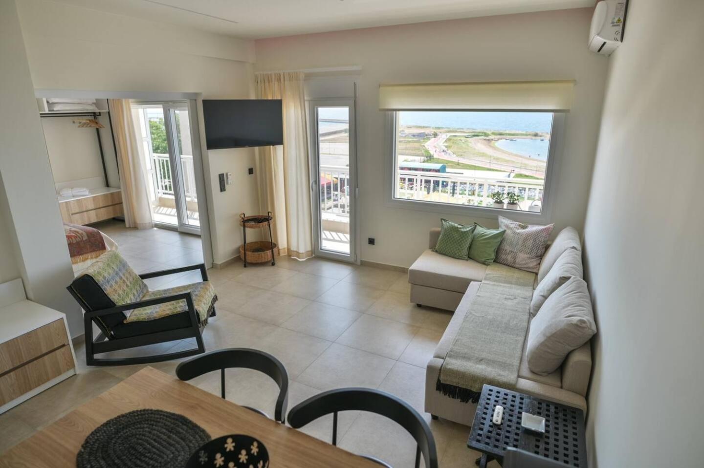 Lighthouse Apartments アレクサンドルポリス エクステリア 写真